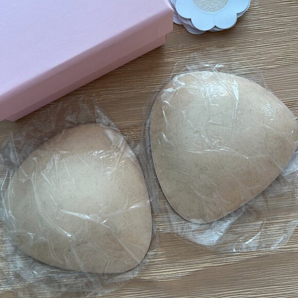 HeyNip Ultra Boost Inserts × 1 A / Beige - NEVER WORN sticky bra - Picture 3 of 7